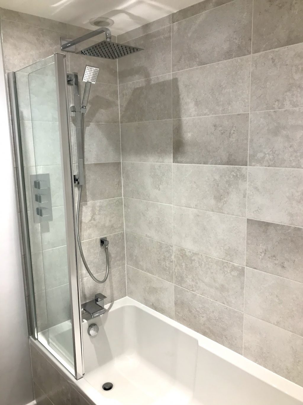 Main bathroom shower-20180124-091328413.jpg